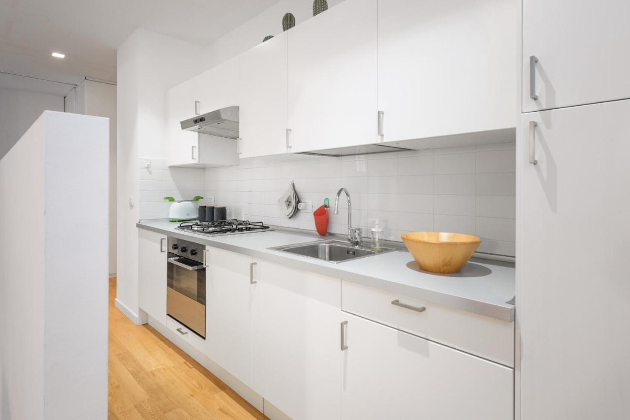 Flats4Rent Delia Lägenhet Verona Exteriör bild